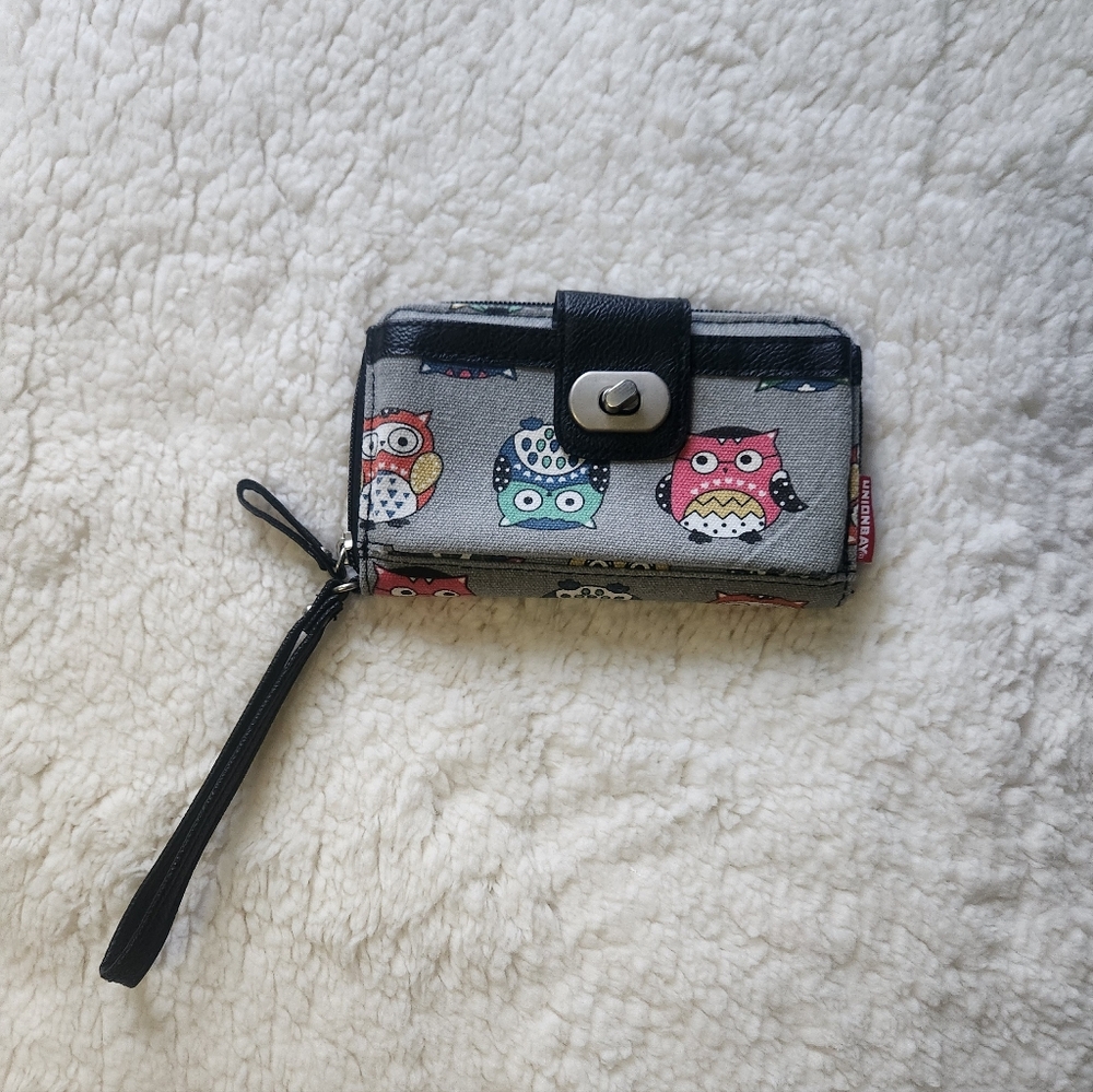 Owl Patterned Wristlet with Strap - Black and Gray